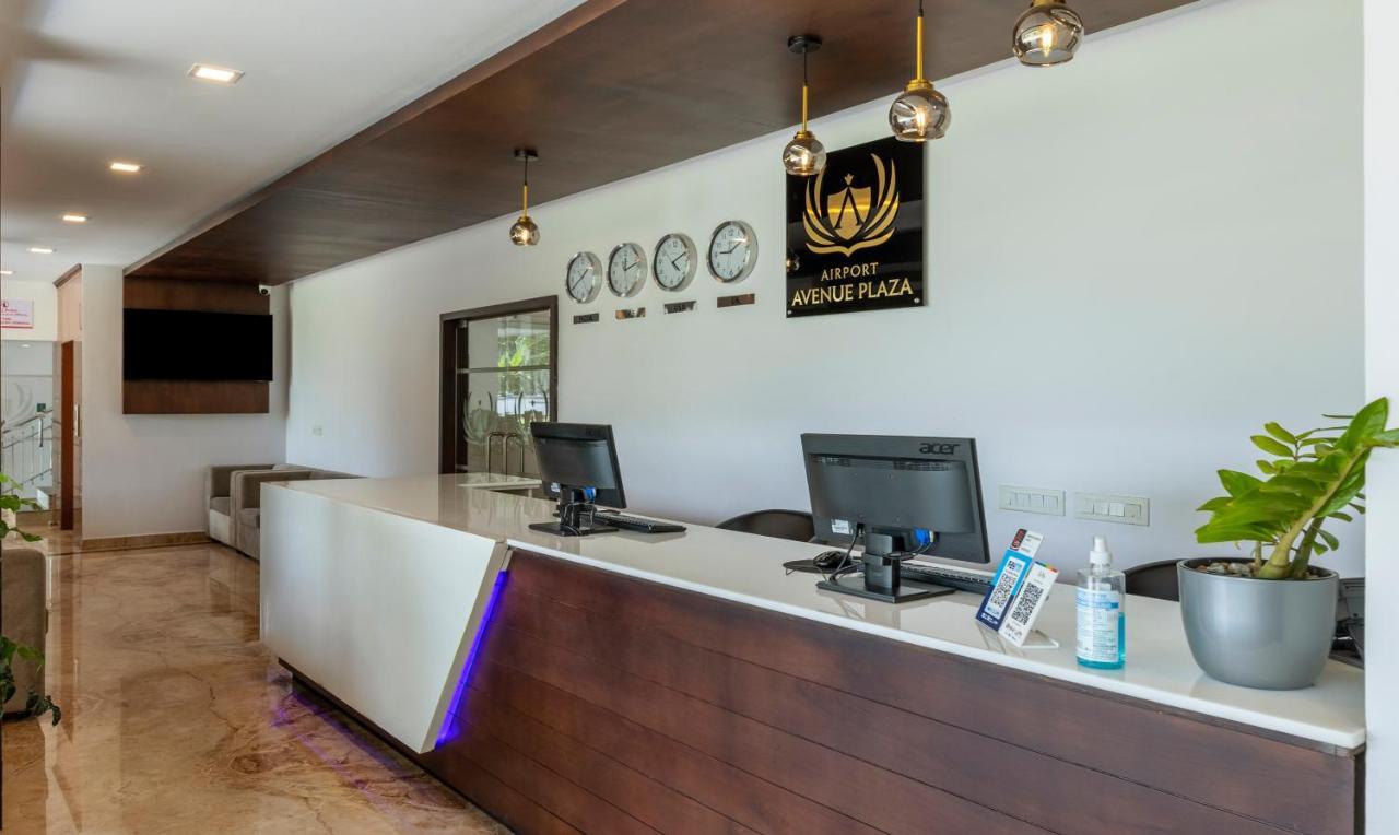 Отель Treebo Trend Airport Avenue Plaza Cochin Airport Коччи Экстерьер фото